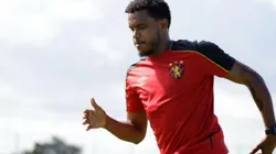 Rithely puxa a fila de negociáveis no Sport