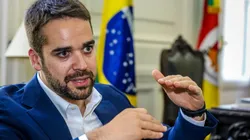 FGF sugere data para retorno do Gauchão, Eduardo Leite bate martelo e muda rotina da dupla Gre-Nal