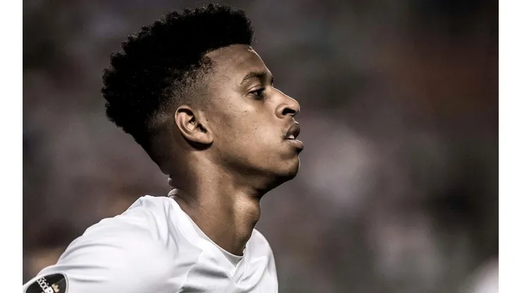 Joia da base do Santos demonstra insatisfação