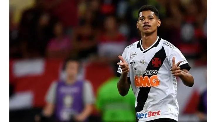 Vasco e Atlético-MG avançam em negociação por Marrony