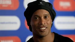 Ronaldinho volta a utilizar redes sociais e dá boa sorte a magnata árabe