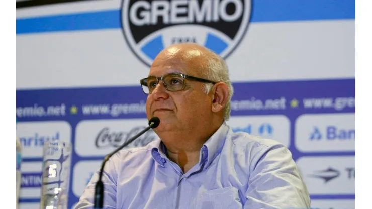 Após discordar de postagem do Fox Sports, Romildo Bolzan dispara contra a emissora