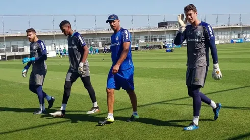Com afirmação de Vanderlei, Grêmio define saída de jovem promessa do gol; atleta é tratado como