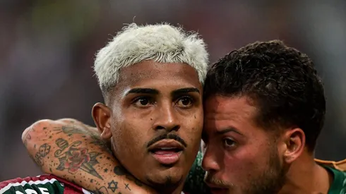 John Kennedy tem futuro indefinido no mercado da bola.