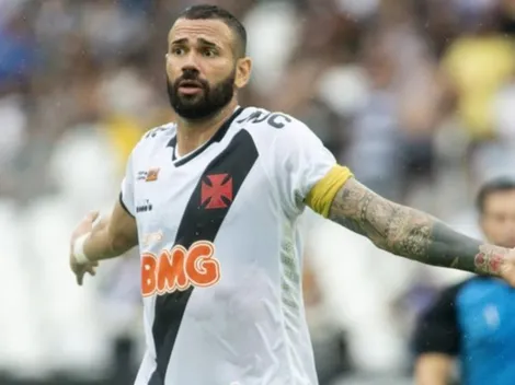 Castán e mais 4 são prejudicados no Vasco por pendências de Campello