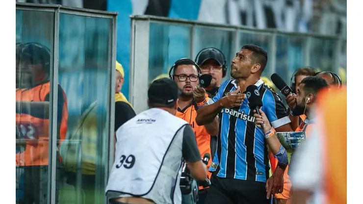 Diego Souza revela o responsável por sua volta ao Grêmio
