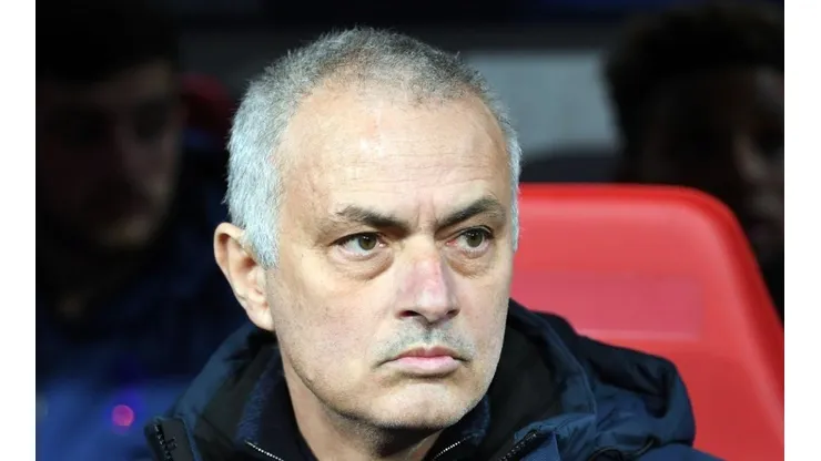 Vasco engatilha acordo com ex-auxiliar de Mourinho