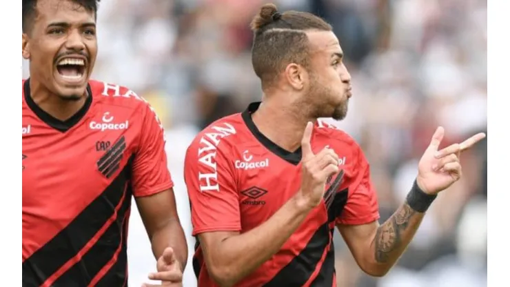 Dorival acena com mudanças no Athletico na Libertadores e Jajá está em pauta
