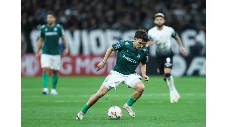 Racing-URU e Huachipato duelam por vaga para próxima fase da Sul-Americana.