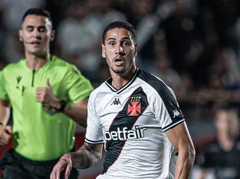 Praxedes vai mal e gera revolta da torcida do Vasco