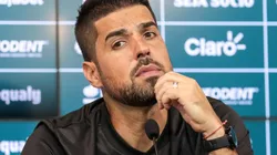 Foto: Robson Mafra/AGIF - António Oliveira: treinador definiu escalação do Coritiba