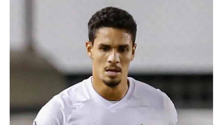 Foto: Marcello Zambrana/AGIF - Zagueiro é um dos alvos do Corinthians.