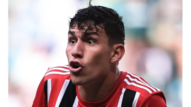 Foto: Ettore Chiereguini/AGIF - Ferraresi agita bastidores do SPFC