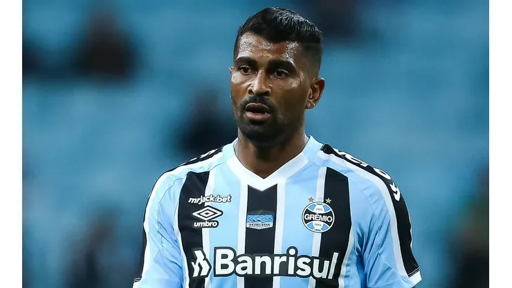 Foto: (Pedro H. Tesch/AGIF) - Thiago Santos ainda nem chegou ao Fluminense e já tem sido criticado