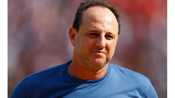 Foto: Thiago Calil/AGIF - Rogério Ceni: técnico deve voltar a adotar rodízio no São Paulo