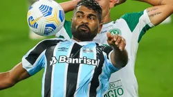 Foto: Pedro H. Tesch/AGIF - Thiago Santos: de saída do Grêmio