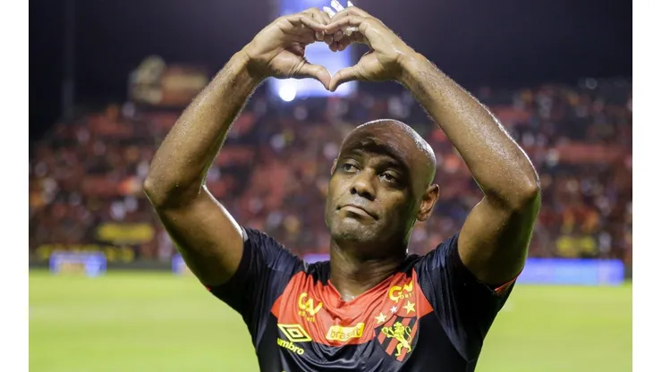 Foto: (Rafael Vieira/AGIF) - Vagner Love está em alta no Sport