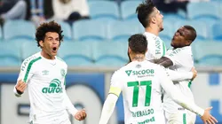 Foto: Pedro H. Tesch/AGIF - Inter em busca de meio-campista