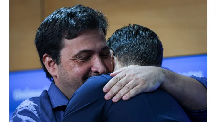 Foto: Maxi Franzoi/AGIF - Presidente do Grêmio está realizando movimentações que ajudam financeiramente.
