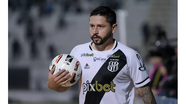 Foto: Álvaro Jr/ PontePress - Elvis segue como dúvida na Ponte Preta