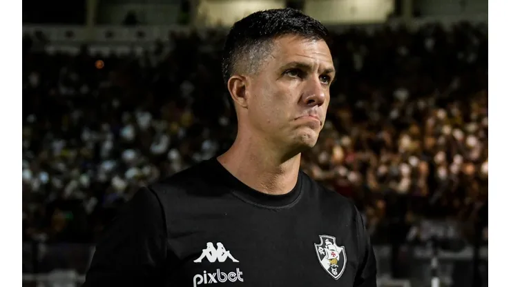 Foto: (Thiago Ribeiro/AGIF) - Maurício Barbieri pode perder um reforço no Vasco para o Atlético-MG