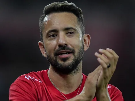 "Vem ser feliz de novo"; Torcedores do Cruzeiro se animam com fala de E. Ribeiro