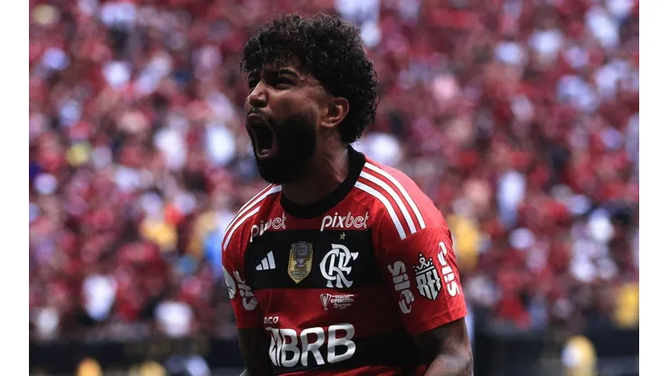 Foto: Ettore Chiereguini/AGIF - Gabigol em ação pela Supercopa do Brasil, contra o Palmeiras.