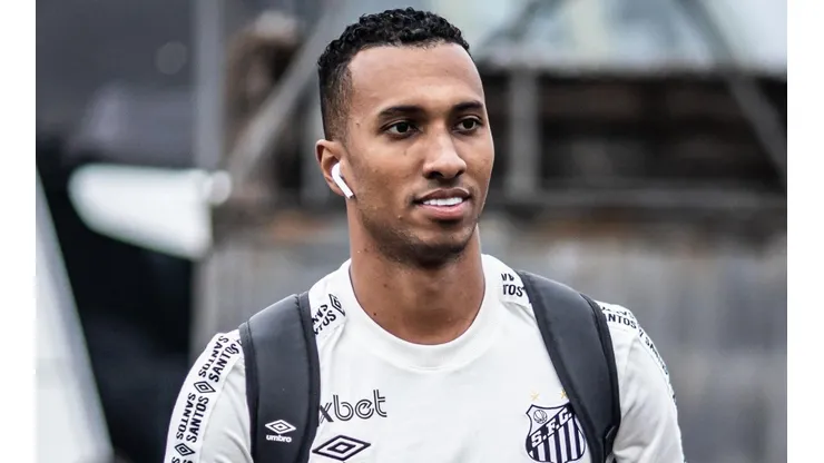 Foto: (Raul Baretta/Santos FC) - Lucas Braga, do Santos, esteve na mira do Vasco