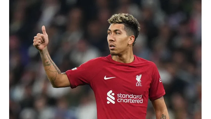 Exclusiva sobre Firmino no Flamengo tem decisão que ferve rubro-negros na web