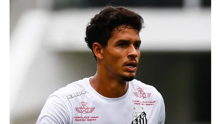 - Lucas Veríssimo, zagueiro