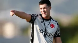 Foto: (Daniel Ramalho/Vasco) - Maurício Barbieri pode ganhar um novo reforço no Vasco em breve