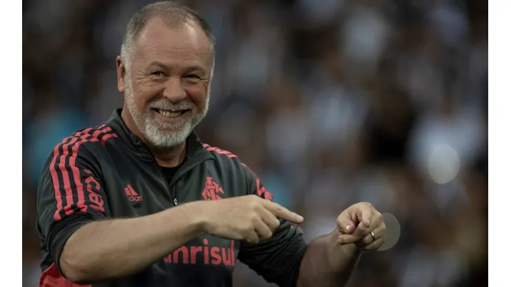 Foto: Jorge Rodrigues/AGIF - Mano Menezes está correndo risco de saída do Inter após vexame no Gauchão