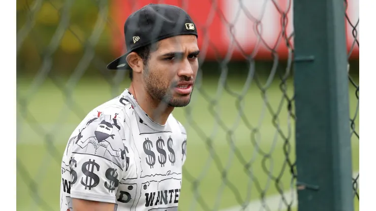 Foto: Marcello Zambrana/AGIF - Alan Kardec está retornando aos treinos do Galo aos poucos, mas interesse do Coritiba pode antecipar sua saída