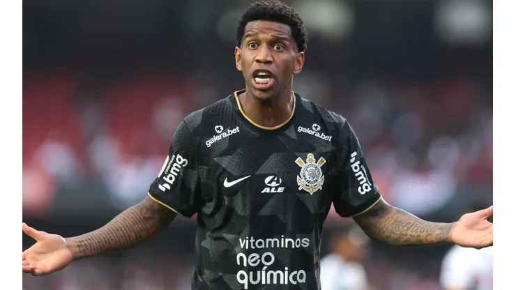 Foto: Marcello Zambrana/AGIF - Gil vem sendo titular do Corinthians