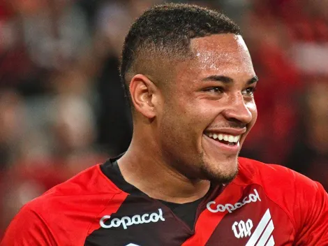 Meio-campista do Athletico-PR revela sentimento do elenco sobre Vítor Roque