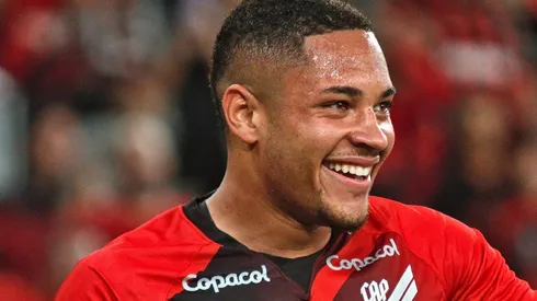 Foto: Gabriel Machado/AGIF - Vítor Roque voltou a ser decisivo pelo Athletico-PR