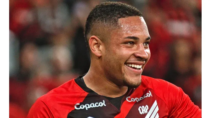 Foto: Gabriel Machado/AGIF - Vítor Roque voltou a ser decisivo pelo Athletico-PR