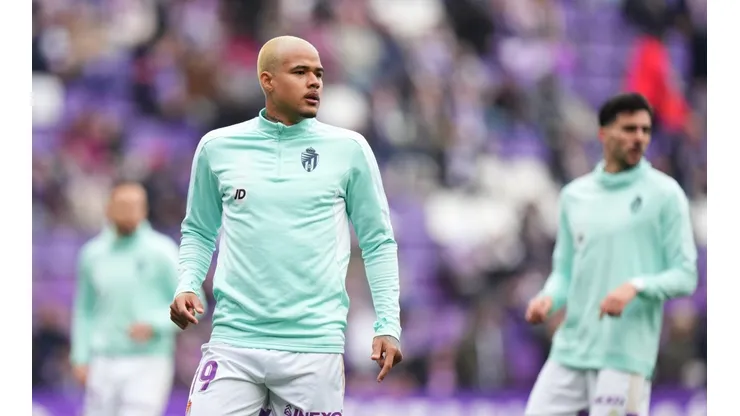 Foto: Angel Martinez/Getty Images - Kennedy pode voltar ao futebol brasileiro