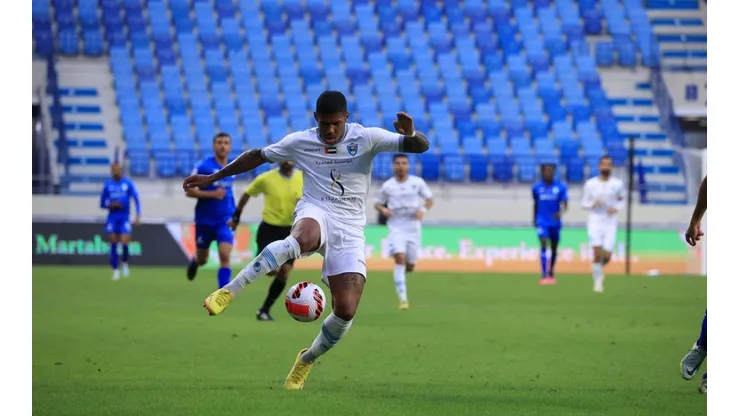 Foto: Divulgação/Dibba Al Fujairah - Álvaro fez grande jogo pelo Dibba