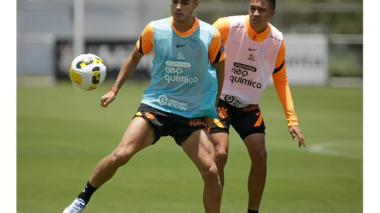 Fausto Vera e Victor Cantillo em treino do Corinthians - Foto: Rodrigo Coca/Agência Corinthians