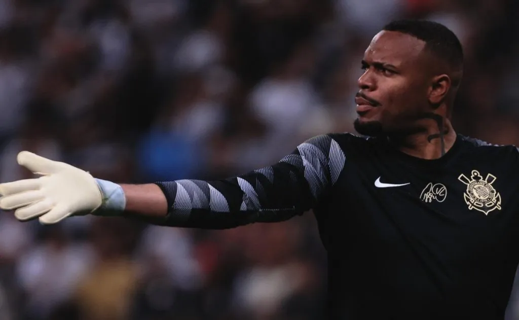 Carlos Miguel nos tempos que atuava no Coringão. Foto: Ettore Chiereguini/AGIF