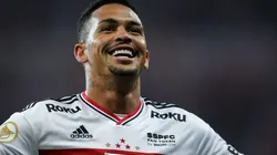 Luciano com a camisa do São Paulo - Foto: Pedro H. Tesch/AGIF