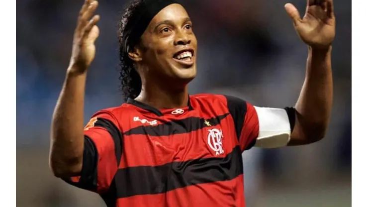 Foto: Divulgação/Flamengo - Ronaldinho conquistou o estadual em 2011.