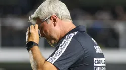 "Odair foi voto vencido"; Santos muda de ideia e atacante pode dar adeus ao Clube
