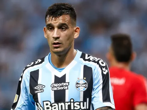 Torcida do Grêmio agradece Rueda 'de joelhos' por Cristaldo