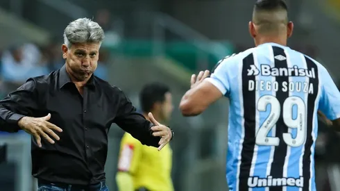 Foto: Pedro H. Tesch/AGIF - Renato e Diego Souza: dupla tem excelente relação nos bastidores