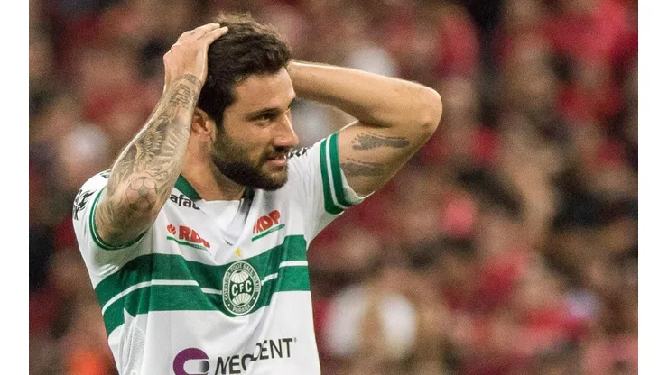 Foto: (Robson Mafra/AGIF) - Boschilia tem sofrido com frequentes lesões no Coritiba
