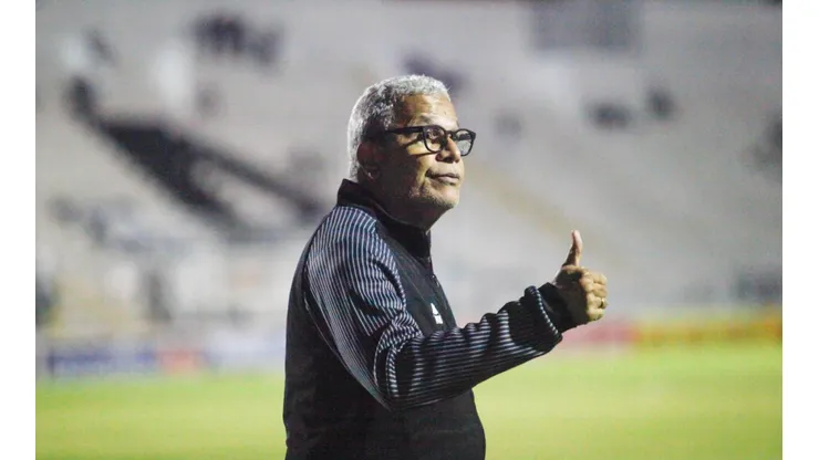 Hélio aguarda 'OK' para escalar Ponte Preta em decisão na A2 do Paulistão