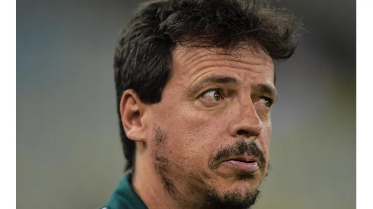 Foto: Thiago Ribeiro/AGIF - Diniz: técnico pode fazer mudança no Fluminense