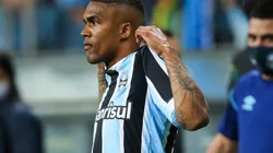 Foto: Pedro H. Tesch/AGIF - Douglas Costa é um dos brasileiros que defendem o Los Angeles Galaxy, dos Estados Unidos